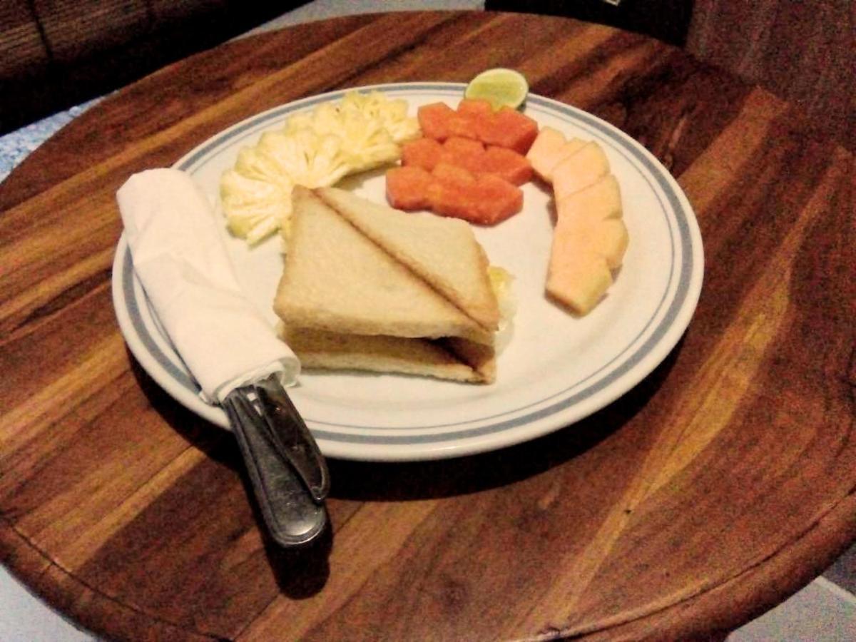 Tempat Tidur & Sarapan Indraprastha 2 2*